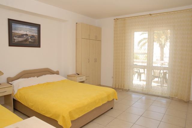 Apartments Dosljak Tivat Exterior foto
